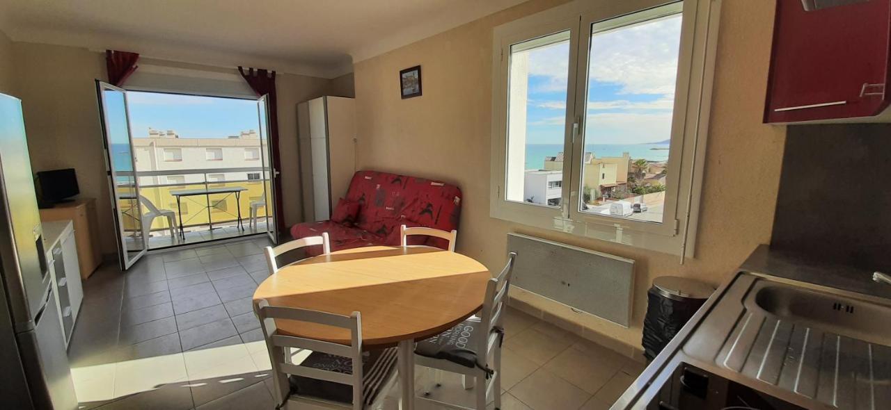 Le Miramar Appartement Face A La Mer - Balcon - Clim Сен-Сіпріян Екстер'єр фото
